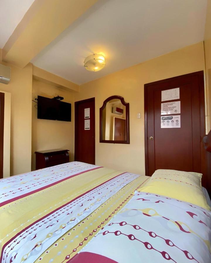 Hostal Montesa Guayaquil Buitenkant foto