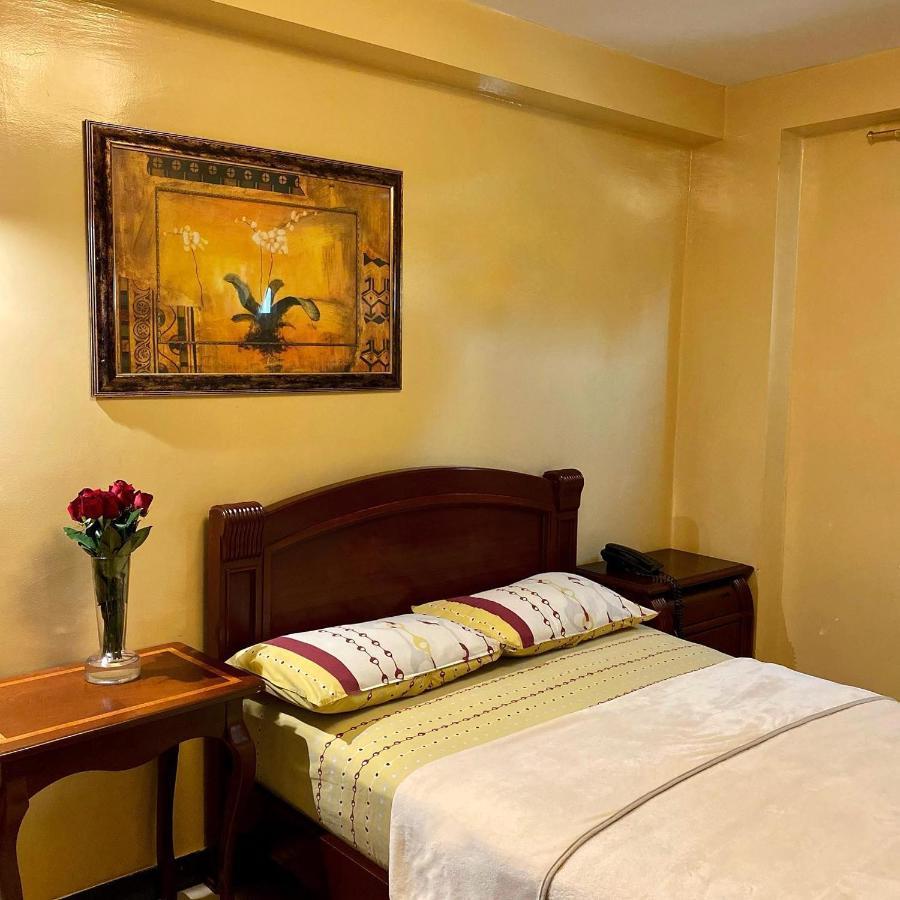 Hostal Montesa Guayaquil Buitenkant foto