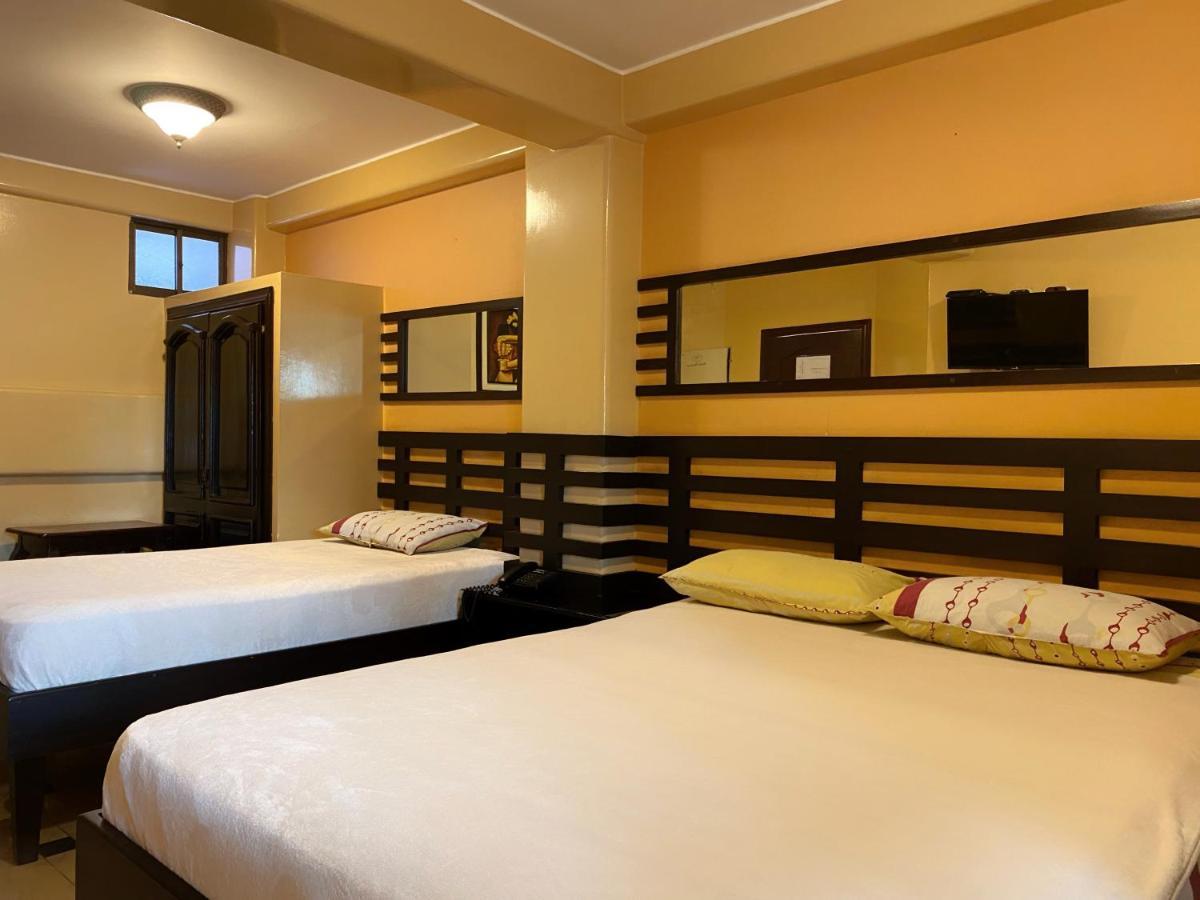 Hostal Montesa Guayaquil Buitenkant foto