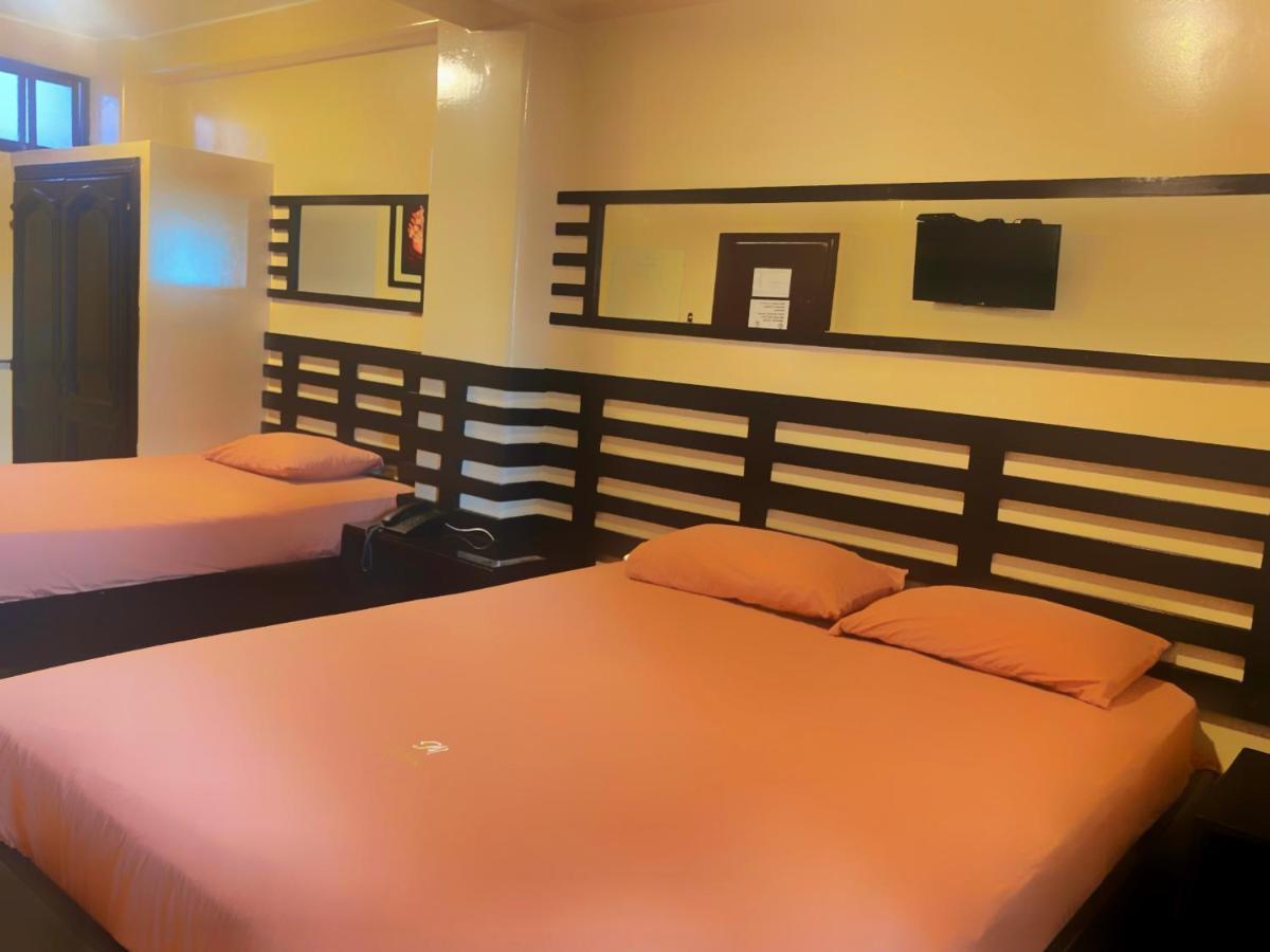 Hostal Montesa Guayaquil Buitenkant foto